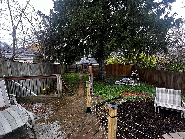 239 Illinois Ave — Photo 32