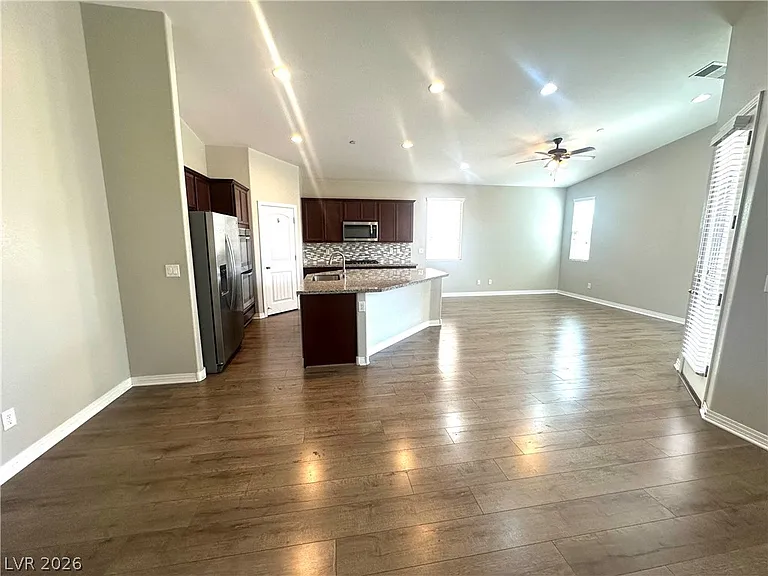 2618 Cooper Gallery St — Photo 3