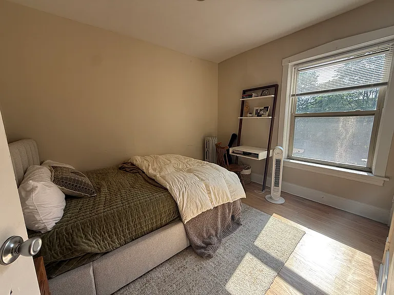 906 Seward St #3 — Photo 7