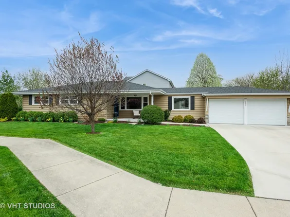 903 S Blanchard St, Wheaton, IL 60189