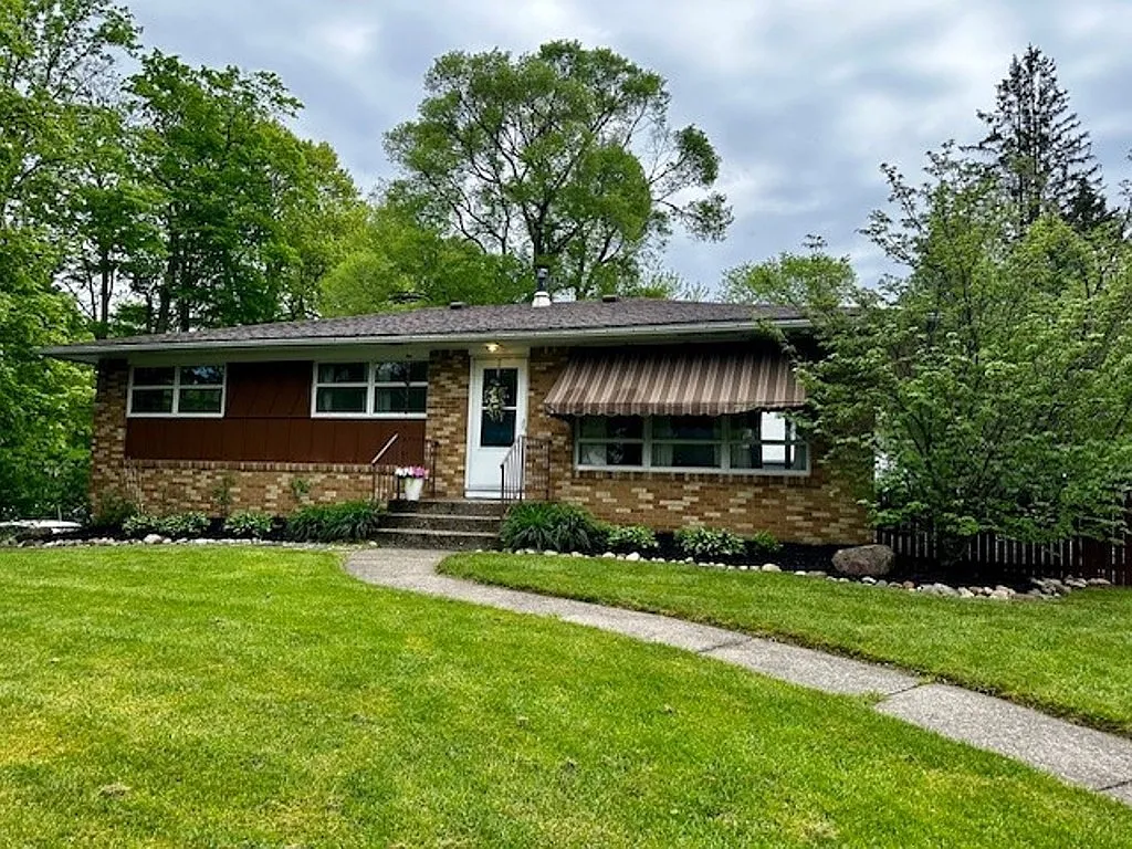 5303 Gardner Dr photo 1