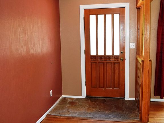 4th image of 1221 Wicklow Ct