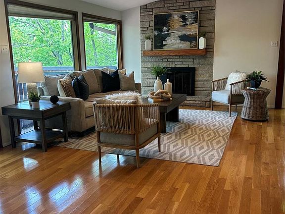 4th image of 649 Craigwoods Dr