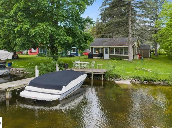 7752 Maple St, Central Lake, MI 49622