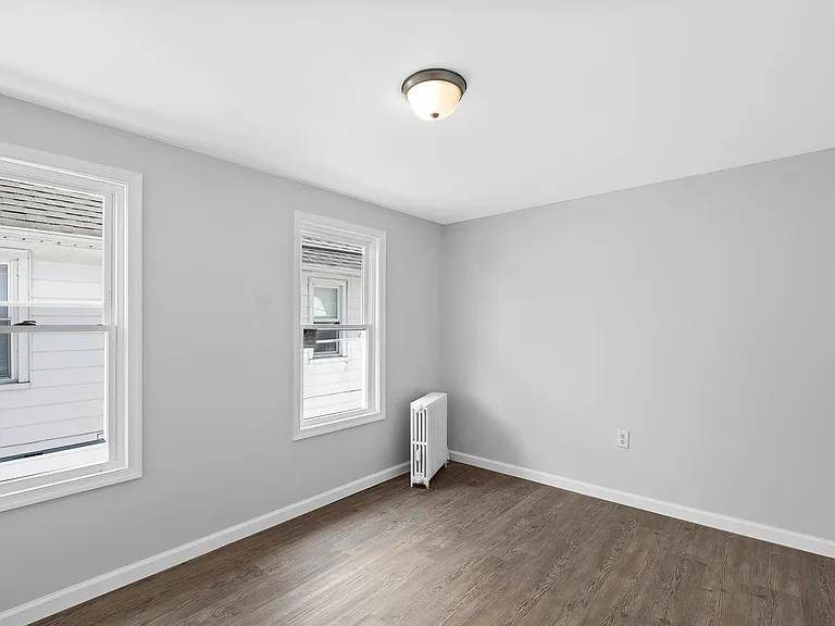 509 Miller St — Photo 9