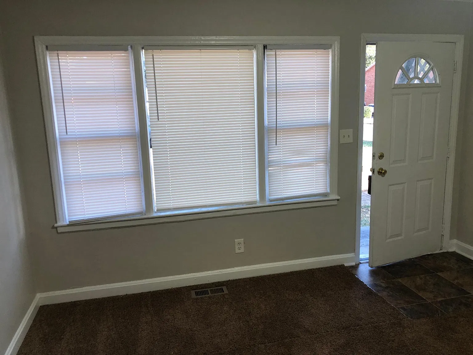 2 bed, 803 sqft, $1,295 — Photo 3