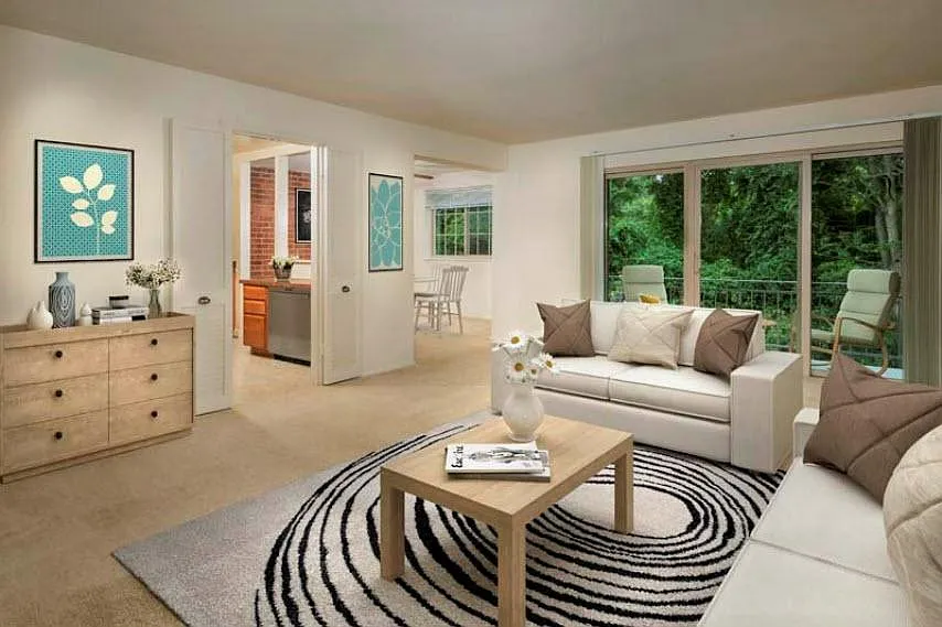 Village Square West Apartments — Photo 2