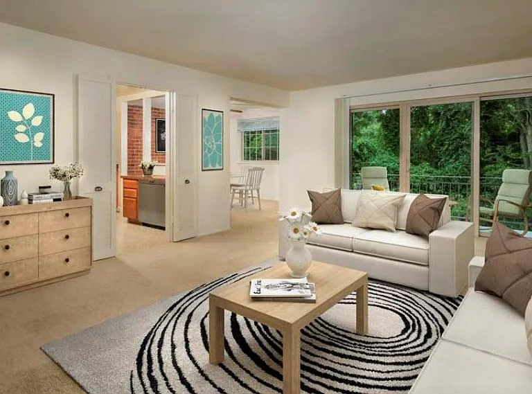 Village Square West Apartments — Photo 2