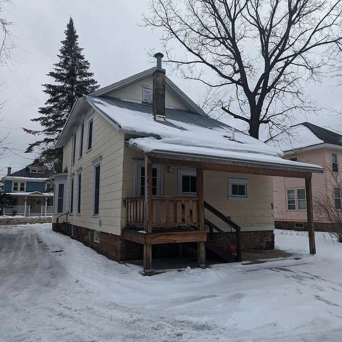 5 bed, 1707 sqft, $620 — Photo 2