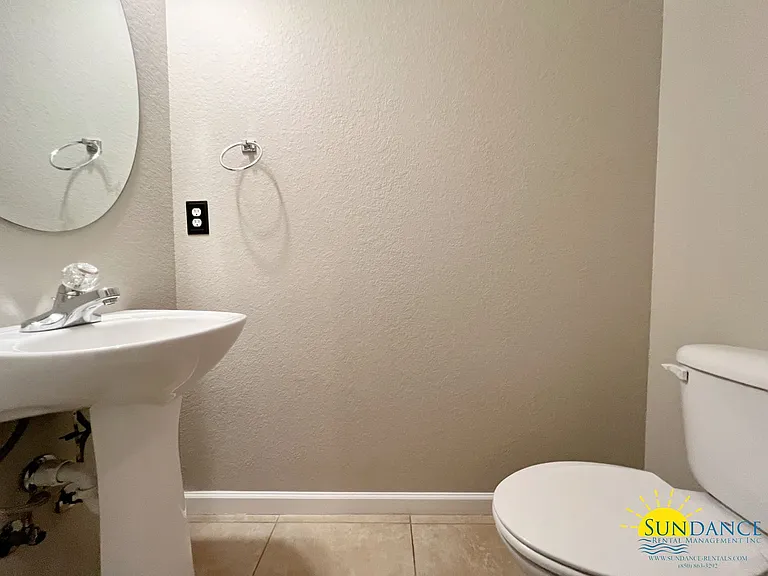 133 Farrah Ave — Photo 8