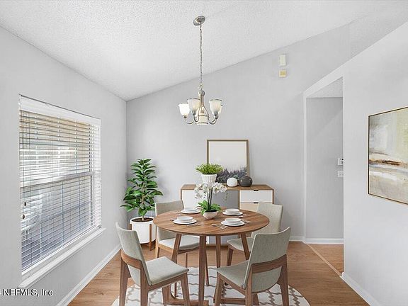 3rd image of 505 ALBERT Court