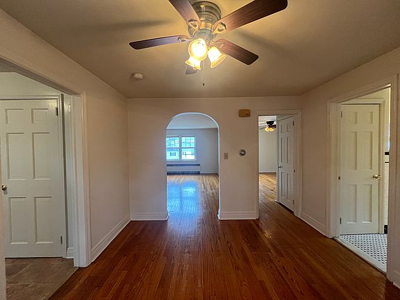 5th image of 8 Ryckman Ave Unit 3