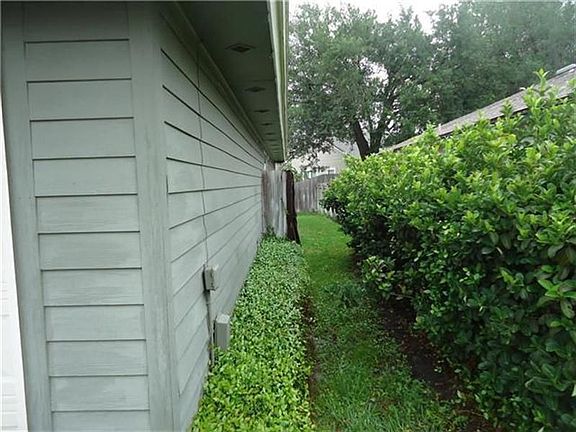 2nd image of 4549 Caraway Dr