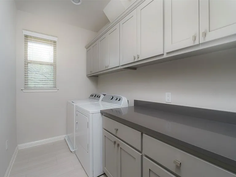 13800 Lyndhurst St #191 — Photo 11