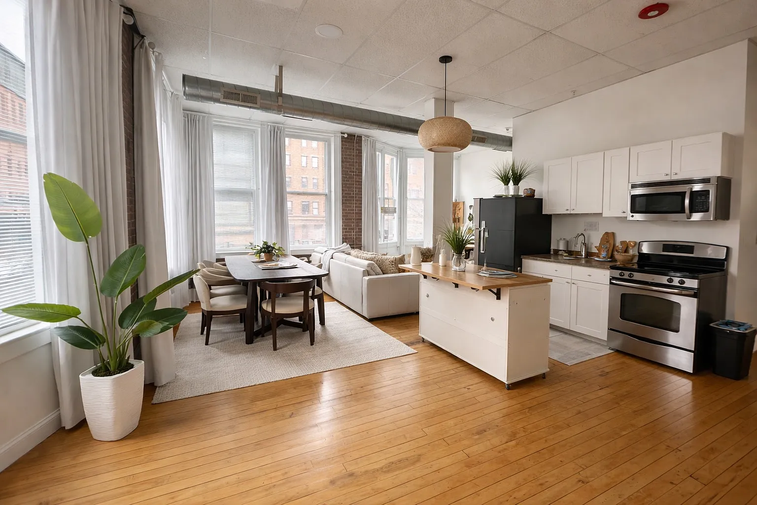 1 bed, 750 sqft, $2,200 — Photo 1