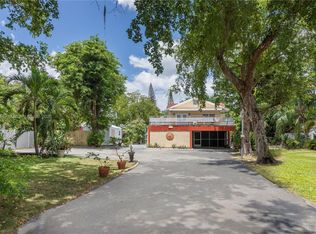 30 SW 5th St #1, Dania, FL 33004