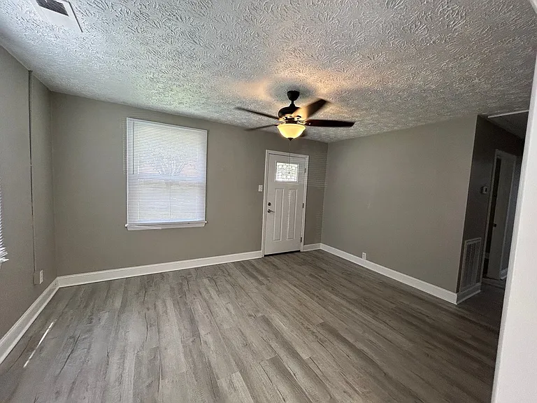 422 Sequoyah Dr — Photo 7