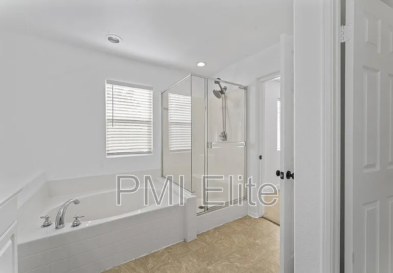 24619 Montevista Cir — Photo 18