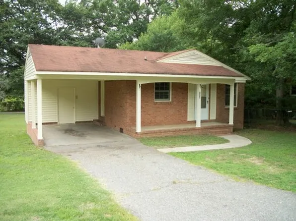 208 Crescent Ct, Lincolnton, NC 28092
