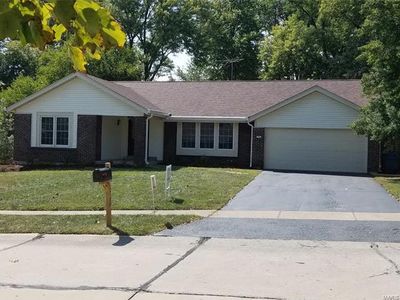 1741 Shallowbrook Dr, Saint Louis, MO, 63146