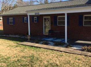 203 9th Ave SE, Conover, NC 28613