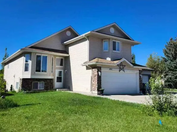 405 N Highwood Village Pl NW, High River, AB T1V 1W1