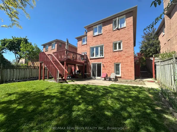 9 Captain Francis Dr #Basement, Markham, ON L3R 9C7