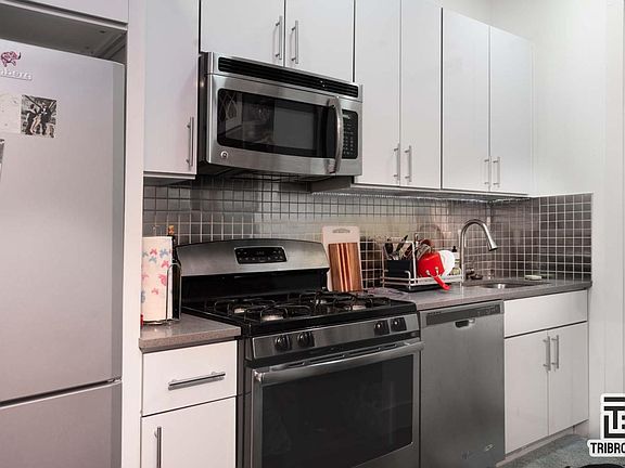 2nd image of 21-45 23rd St #D3