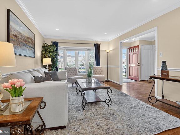 4th image of 8503 Forrester Blvd