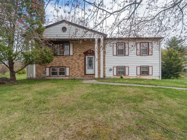 17 Sabra Lane, Wappingers Falls, NY 12590