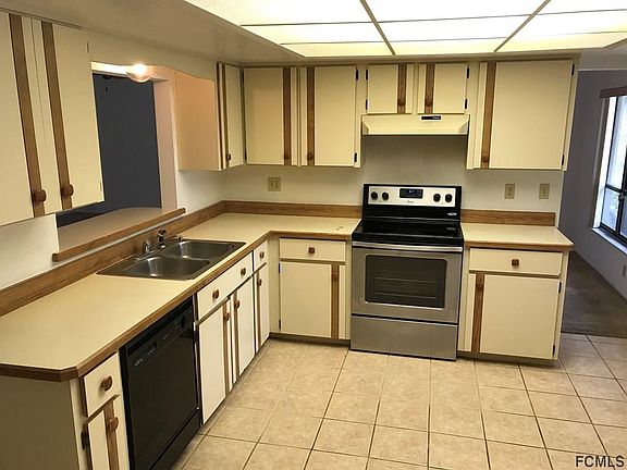 2nd image of 226 Parkview Dr