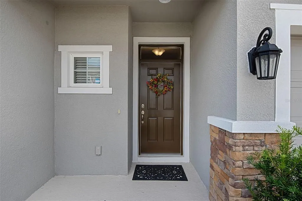 3 bed, 2.5 bath, 1525 sqft, $2,145 — Photo 3