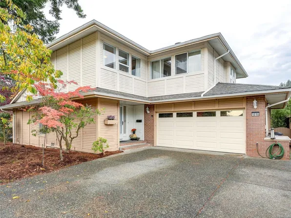 1010 Scottswood Ln, Saanich, BC V8Y 2Y2