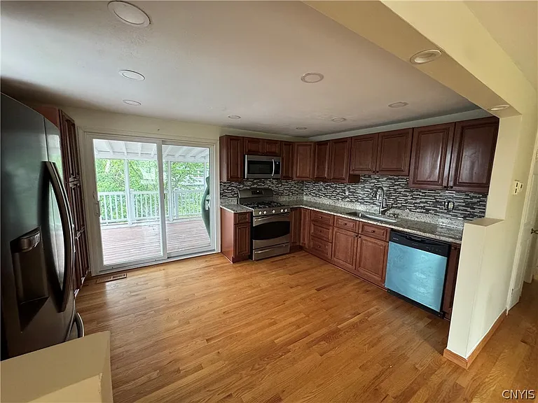 4748 Haverton Ln — Photo 10