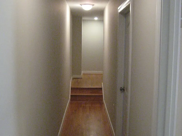 715 W Clay St — Photo 7