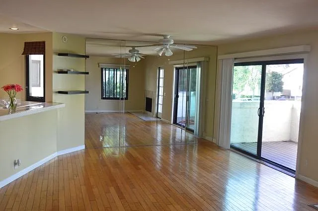 3976 Voltaire St — Photo 1