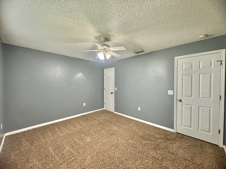 4726 Four Lakes Dr — Photo 13