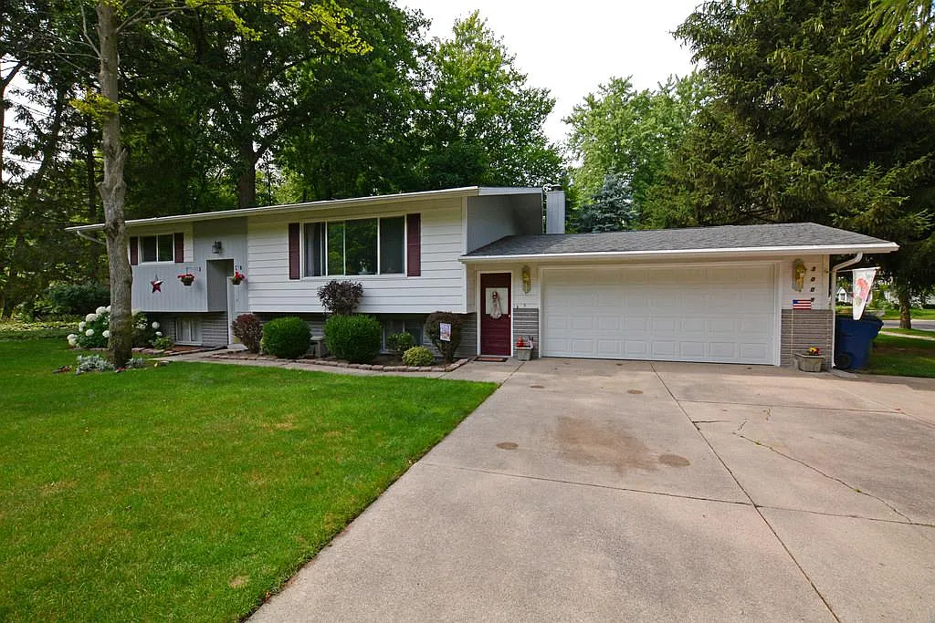 3009 Mount Vernon Dr photo 1