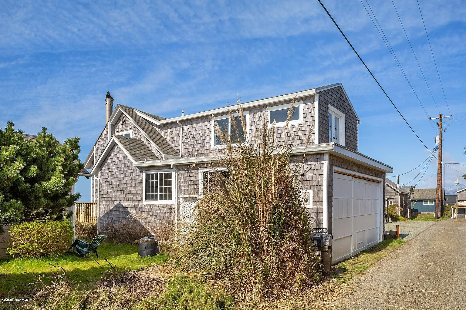 1623 N Pacific Ln photo 1