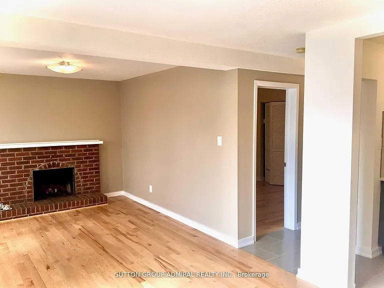 4 Nootka Cres #MAIN FL — Photo 17