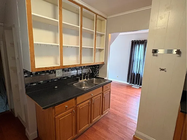 57 Abbottsford Pl — Photo 10