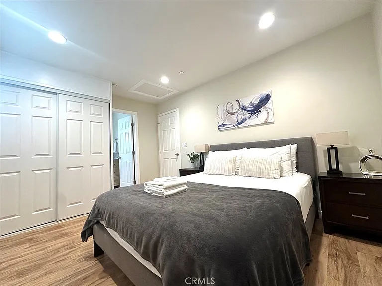 22 S Hidalgo Ave — Photo 7