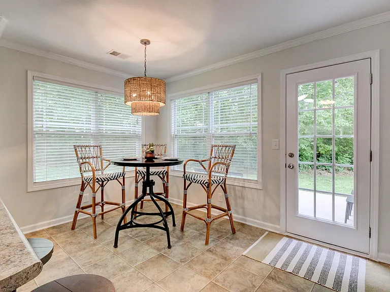 816 Dunbar Cave Rd — Photo 9