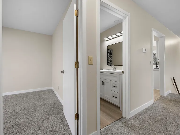 2221 82nd St W — Photo 27