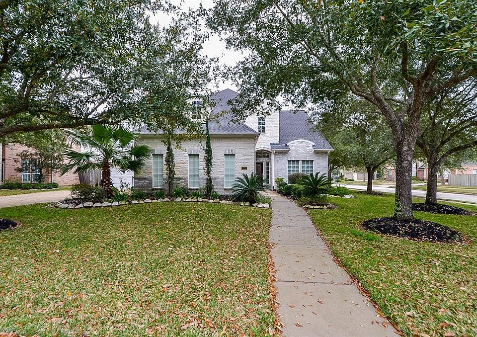 1st image of 22722 Bridgehaven Dr