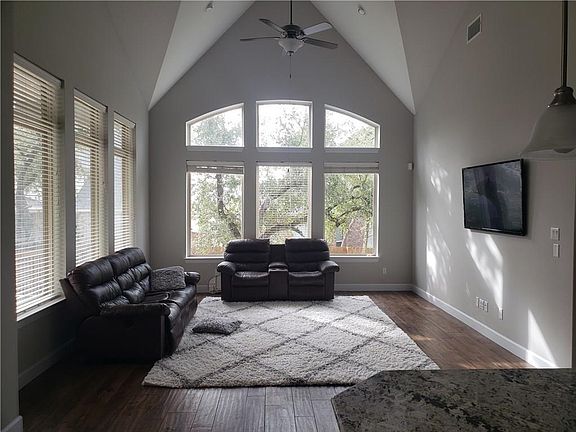 4th image of 15505 Cinca Terra Dr