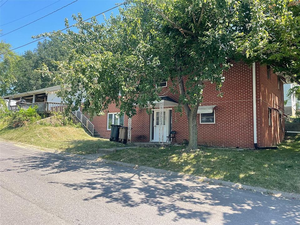 1st image of 906 Penny St