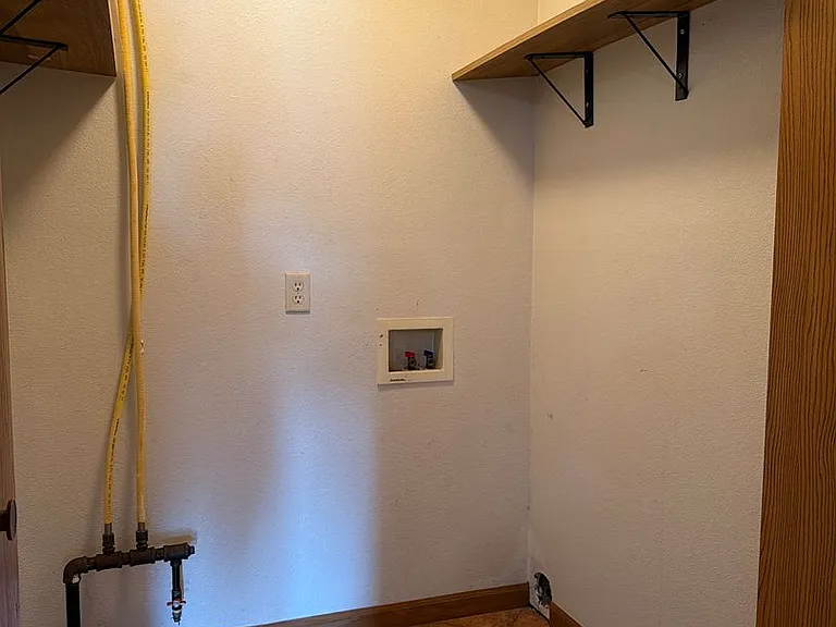 269 Woodridge Ct — Photo 23