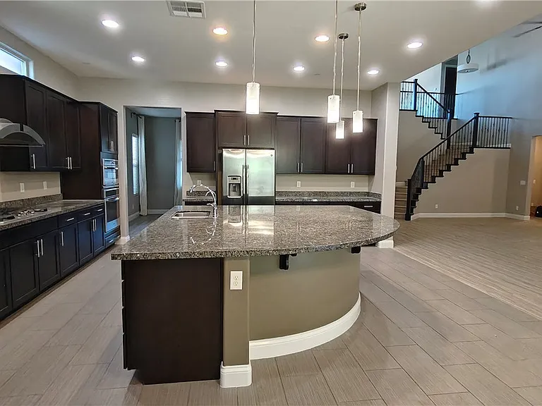 2868 Josephine Dr — Photo 16