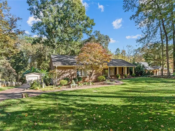 191 Raintree Rd, Advance, NC 27006